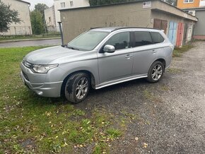 Mitsubishi Outlander - 13