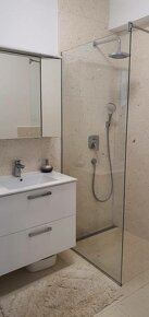 CHORVÁTSKO - Zariadený apartmán s bazénom - TRIBUNJ, Vodice - 13