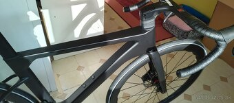 Kompletný karbónový cestný bicykel s elektronickou prehadzov - 13