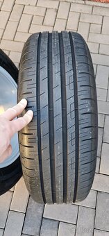 Volkswagen 215/65 R17, snímače tlaku, krytky, komplet sada - 13