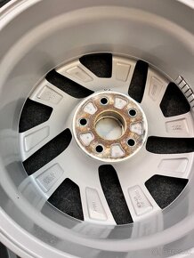 5x114,3 R17 originál alu Honda CRV - 2016 - jako nové - 13