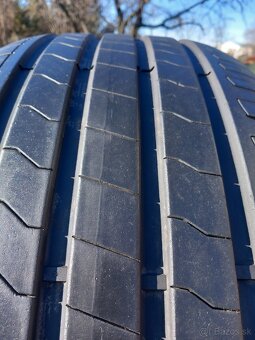 275/40 r22 letne pneumatiky - 13