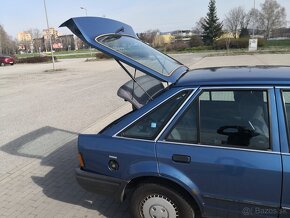 Ford Escort 1,4 GHIA,1987, MK4, platná TK, EK - 13