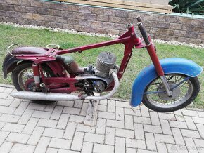 Jawa 250 typ 353 na prihlásenie na biele TEČ - 13