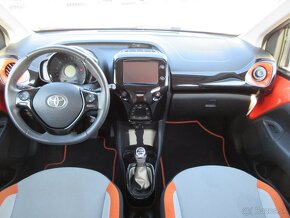 Toyota Aygo 1.0 VVT-i x-clusiv s odp. DPH - 13