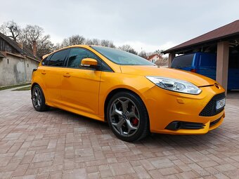 Ford Focus ST 250PS - 13