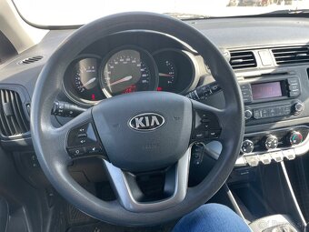 KIA RIO 1.25i - 13