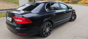 Škoda Superb 2.0 TDi 4x4 DSG r.v. 2015 - 13