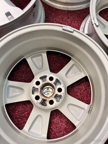 5x100 R16 originál alu disky Toyota - ET 39 - 13