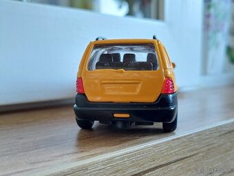 1:43 Mercedes-Benz ML W163 - 13