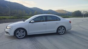 Predám Volkswagen Jetta 2.0 tdi 2014 bluemotion - 13