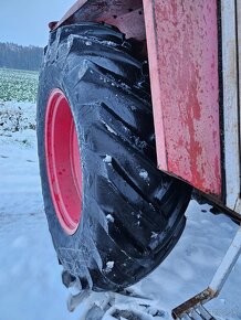 Traktor Zetor Crystal s celnym nakladacom 1981 - 13