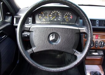 Mercedes-Benz 124 300E 140kWBEZ KOROZEMOTOR 1A benzín - 13