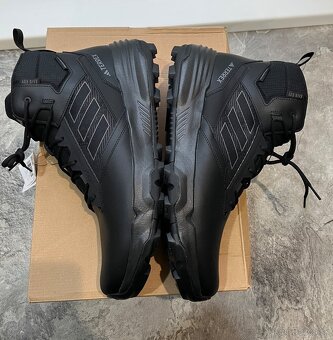 Adidas nové 50 2/3 Terrex Unity Lea Mid R.RDY - 13