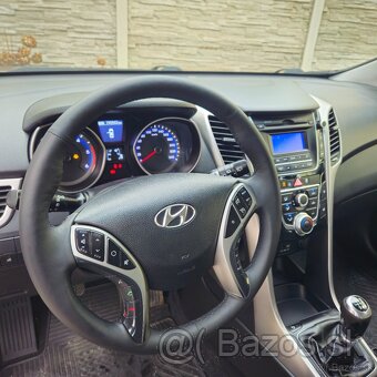 Hyundai i30 1.6 CRDi - nafta - 13