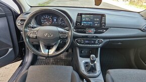 Hyundai i30 CW 1.5i CVVT Family - 13