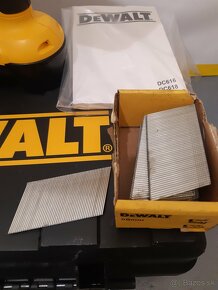 Klincovačka Dewalt+2x akú batéria - 13