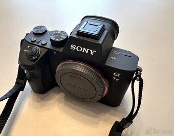 Predám fotoaparát SONY Alpha a7 III + 4 objektívy Sony - 13