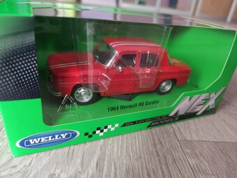 1:24 MODELY - 13