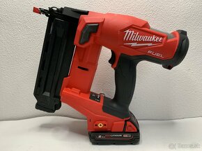 Milwaukee M18 FN18GS aku klincovačka - 13