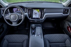 VOLVO V60 B4 145kW hybrid AT8 FWD - 13