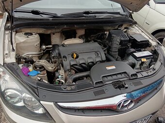 Hyundai i30 CW, 1.4, 80kw. r. v 2010 - 13