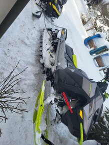 Predám ski doo summit X expert turbo - 13