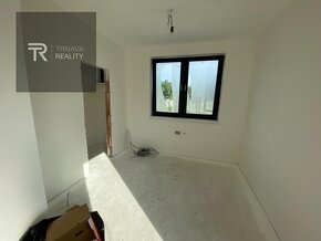 TRNAVA REALITY - moderný 4 izb. rodinný dom v Pustých Úľanoc - 13