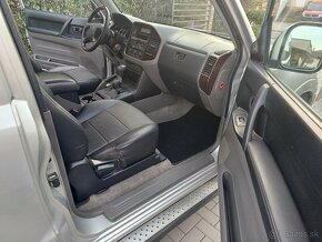 Mitsubishi Pajero 3.2 DI-D GLS automat - 13