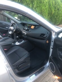 Renault Megane Grand Scenic - 13