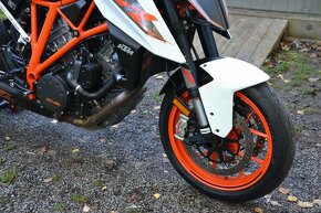 KTM 1290 SUPER DUKE R - 13