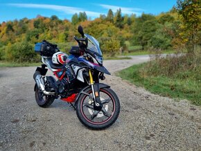 BMW G310 GS 2022 s mnohými doplnkami - 13