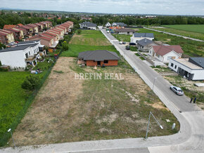 4.izb. BUNGALOV 140 m2, POZEMOK 584 m2 - 13