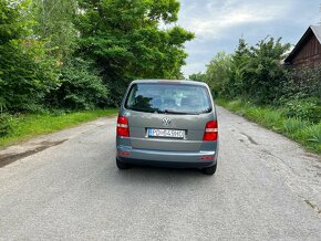 Volkswagen Touran 1.9 TDI Highline DSG - 13