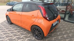 Predám Toyota Aygo 1.0 X- Cite Orange Edition, 33.0000 km - 13