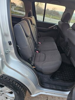 Nissan Pathfinder 2.5 dCI MT6 7-miestny - 13