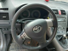 Toyota Auris diesel - 13