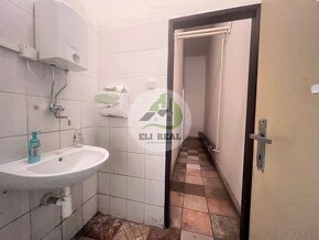 Na prenájom sklad 1474 m² s nakladacími rampami a kancelársk - 13