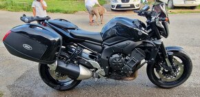 Yamaha FZ1 - 13