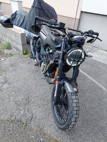 HUSQVARNA Svartpilen 125 - 13