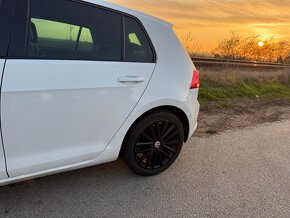 Volkswagen Golf VII Highline Full vybava - 13