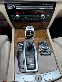 BMW 740d xdrive - 13