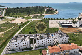 ZADAR - PRIVLAKA, apartmán so záhradou vo výbornej lokalite  - 13