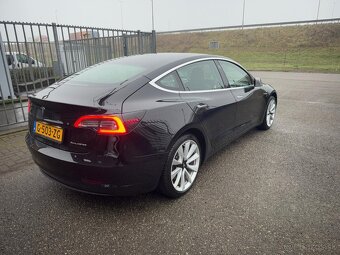 Tesla Model 3 Long Range 75 kWh - 100 300 km-Pohon všech kol - 13