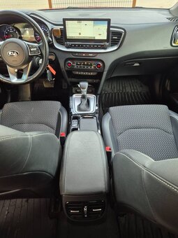 Kia XCeed 1.4 T-GDi Silver A/T - 13