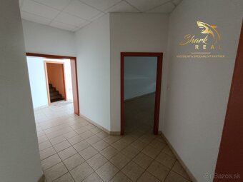 Administratívno-apartmánová budova - 13