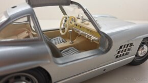 1:18 MERCEDES-BENZ 300SL - 13