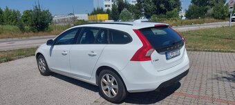 Volvo V60   D2 1.6L - 13