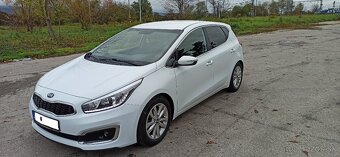 KIA Ceed 1.4 CVVT UEFA edicia Gold+Platinum - 13