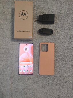 Motorola Edge 40 Neo 256GB,12GB RAM - 13